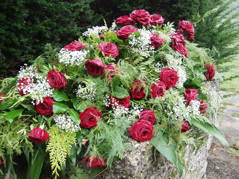 funeraire-LA BOLLENE VESUBIE-min_roses-61203